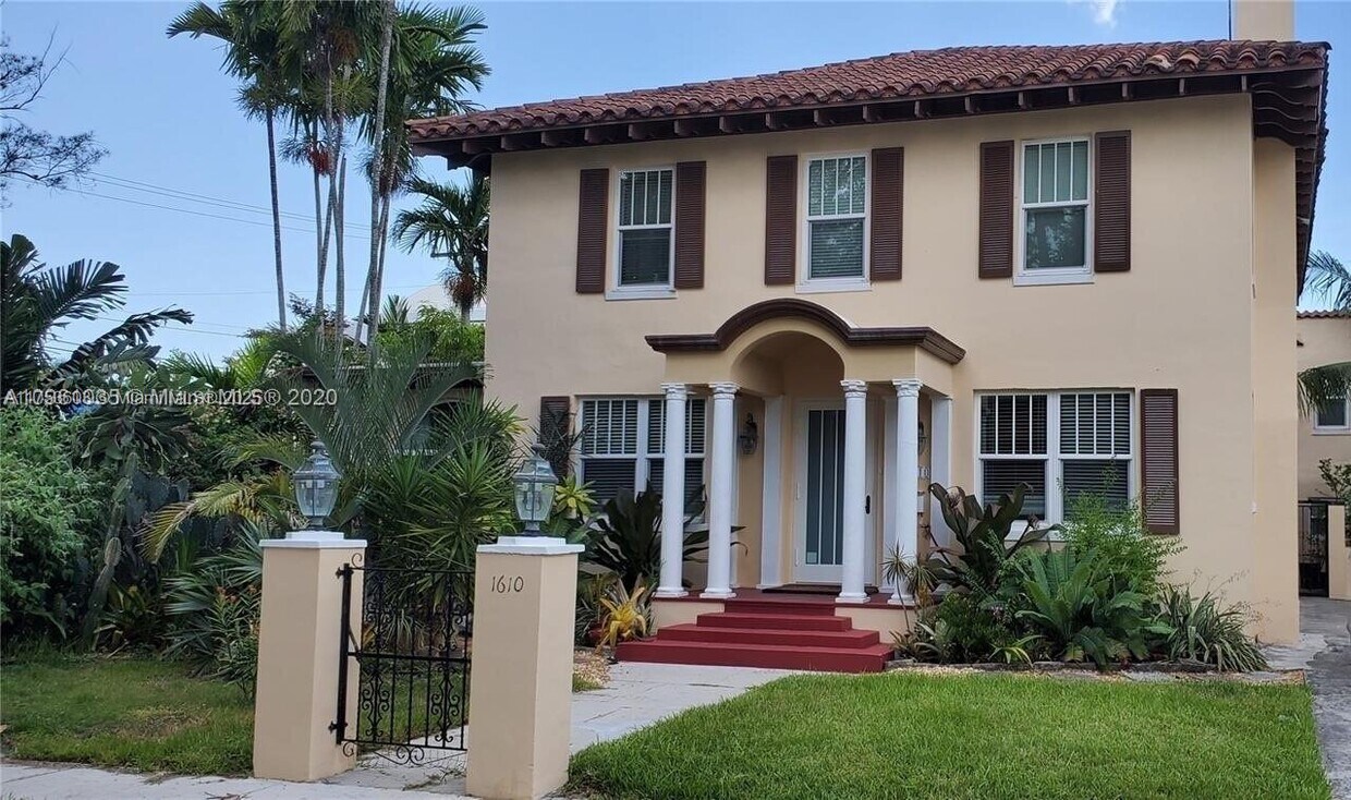 Foto principal - 1610 NW 8th Terrace