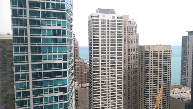 Foto del edificio - 512 N McClurg Ct