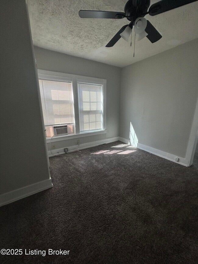 Foto del edificio - 1836 Algonquin Pkwy