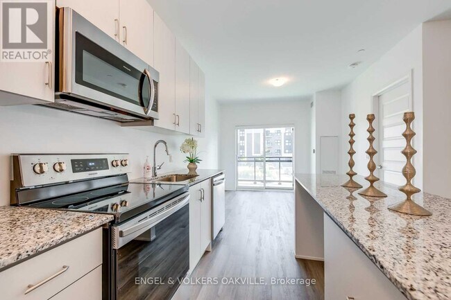 Building Photo - 102 Grovewood Common