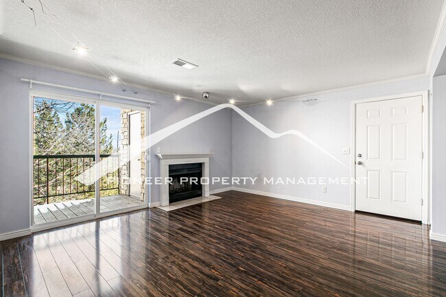 Foto del edificio - Cozy Condo with Balcony and Washer/Dryer