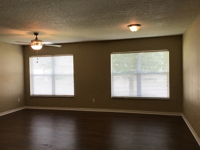 Building Photo - 15601 Sarcee Ct