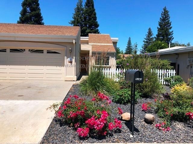 Primary Photo - Adorable Duplex With White Picket Fence