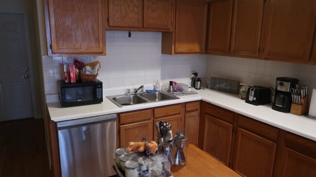 Foto del edificio - 1411 W Erie St