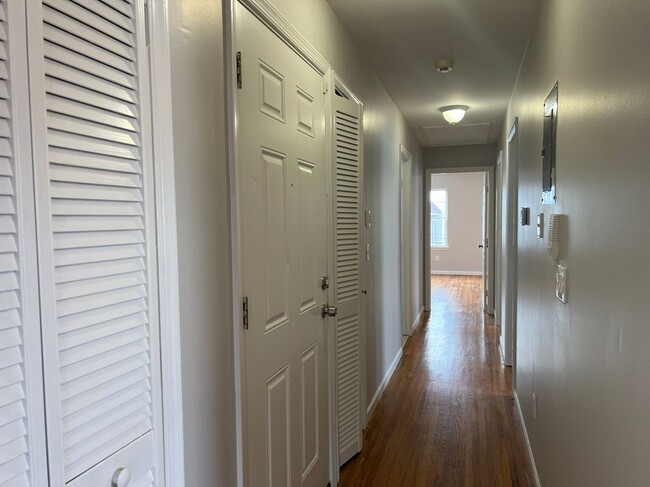 Foto del edificio - 33 McAdoo Ave