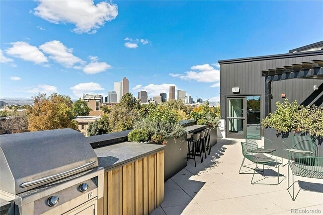 Photo - 1601 Park Ave Apartment