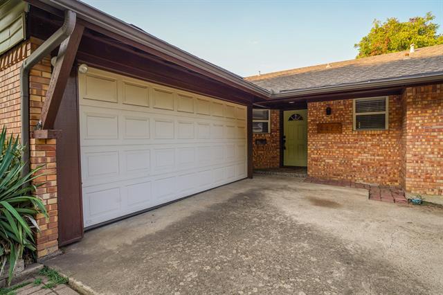 Building Photo - 4422 Dalny St