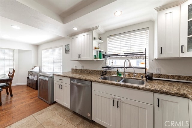 Building Photo - 401 W 220th St