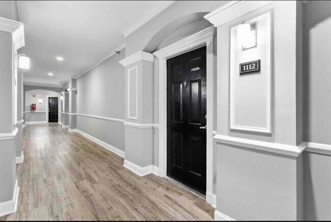 Building Photo - 1850 Cotillion Dr