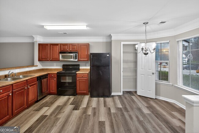 Building Photo - 837 Crestwell Cir