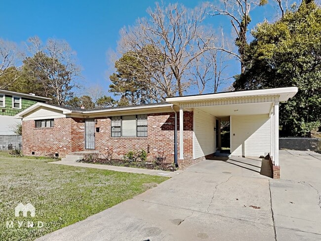 Building Photo - 813 Westfield Dr