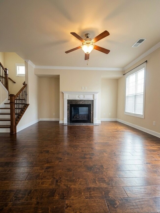 Building Photo - 7055 Jamestown Dr