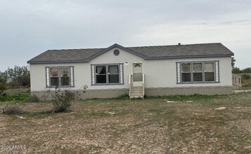 Building Photo - 51372 W Meadows Ln