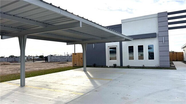 Foto del edificio - 2309 N 43rd St