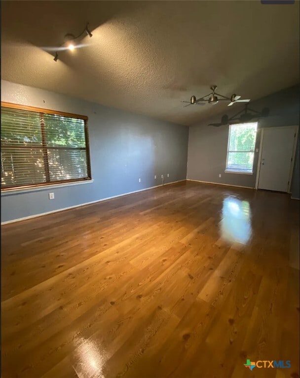 Foto del edificio - 2310 Tracey Ann Ln