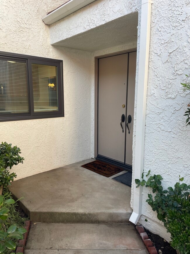 Foto del edificio - 1321 Calle Lozano