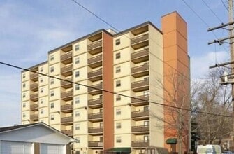 Building Photo - 904 3rd Ave