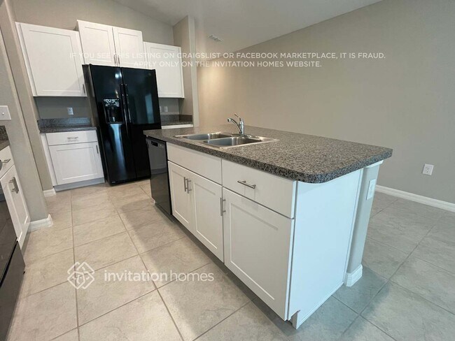 Foto del edificio - 7106 Paradise Island Ct