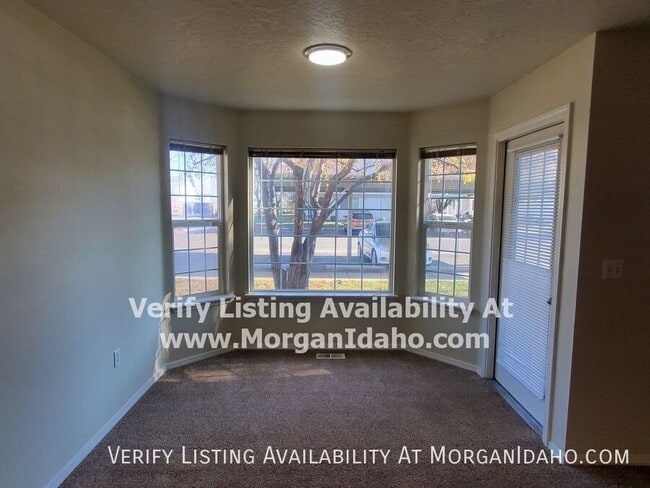 Building Photo - 217 N Avenger Ln