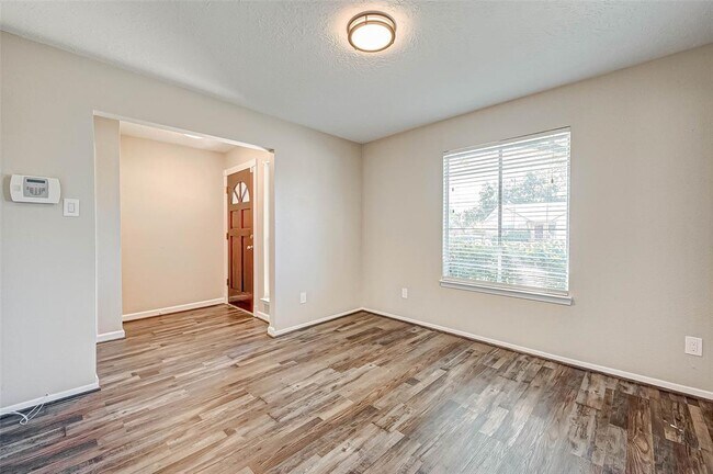 Foto del edificio - 13002 Kingsmill Dr
