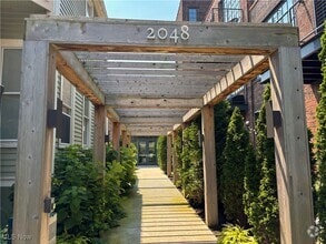 Building Photo - 2048 Fulton Rd