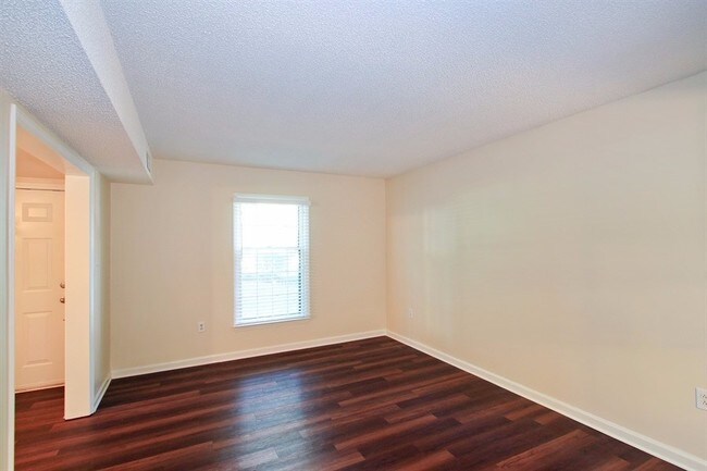 Foto del edificio - 401 Hickok Ct