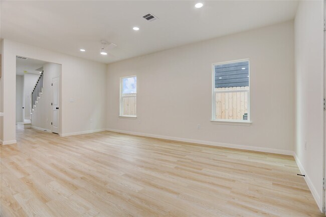 Building Photo - 8314 Williamsdell St