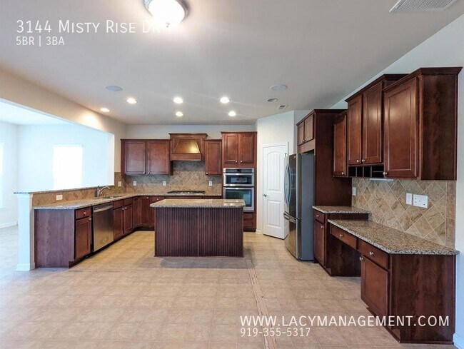 Foto del edificio - 3144 Misty Rise Dr