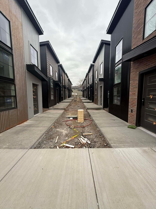 Foto del edificio - Steel Hollow Cottage Community