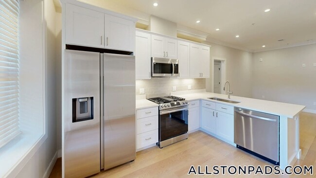 Building Photo - 161 Allston St