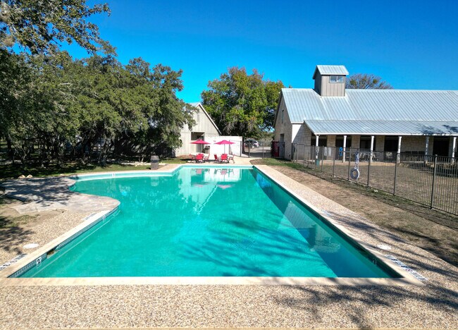 Foto del edificio - Pawel Village