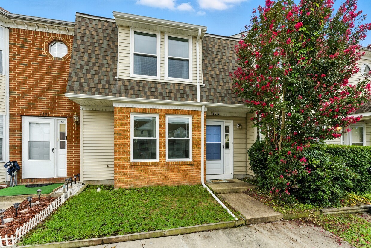 Foto principal - 1323 Longlac Rd