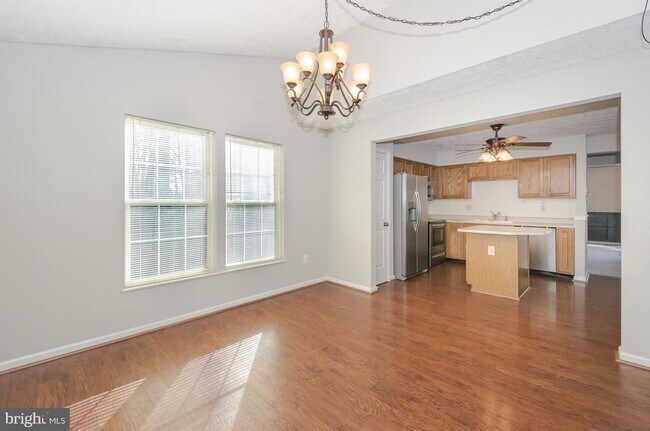 Building Photo - 8731 Castlerock Ct