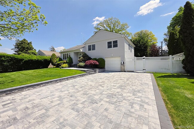 Building Photo - 110 Briarwood Ln