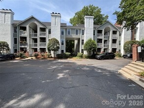 Building Photo - 430 Queens Rd
