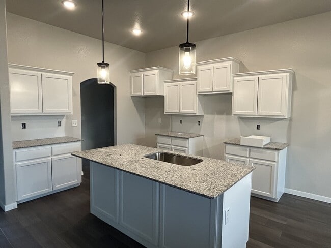 Building Photo - 6003 Aquilla Dr
