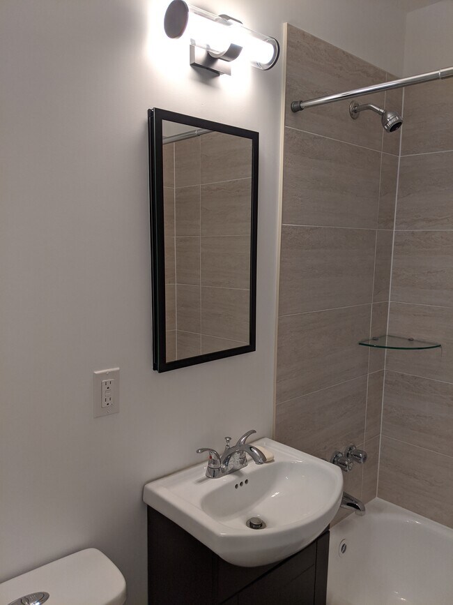 Photo du bâtiment - Beautiful 3 bedroom unit for rent