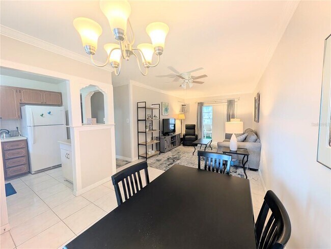 Foto del edificio - 1839 Sunny Dr