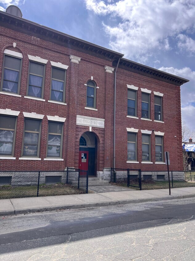 Driggs school one block away - 24 Woodlawn Ter