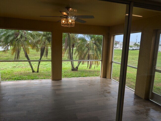 Foto del edificio - 3411 Chiquita Blvd S