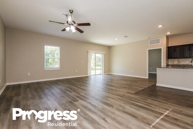 Building Photo - 3913 Spruce Creek Dr