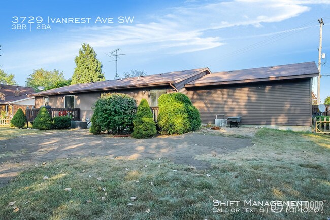 Building Photo - 3729 Ivanrest Ave SW