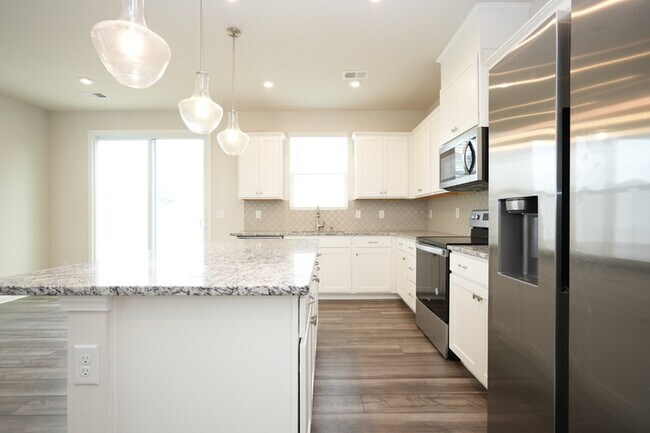 Foto del edificio - 7207 Encino Pl