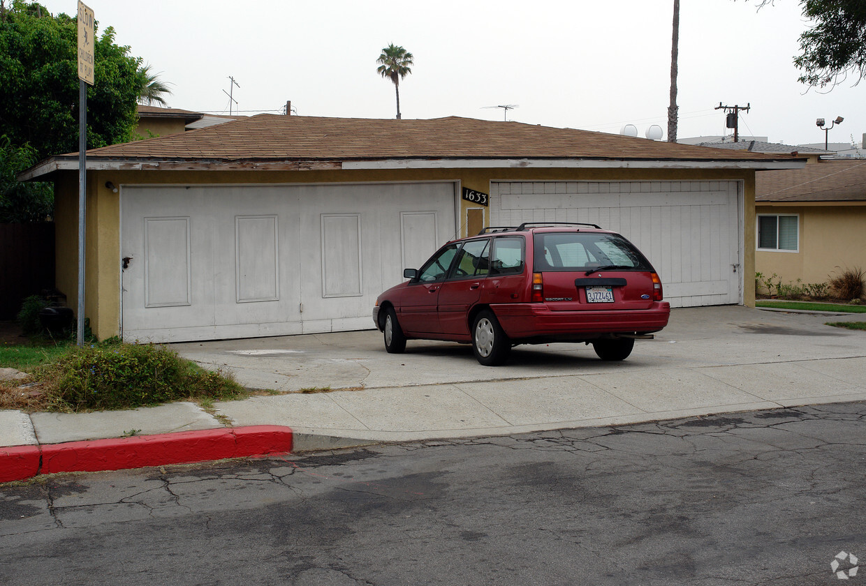 Building Photo - 1633 E Palm Ave