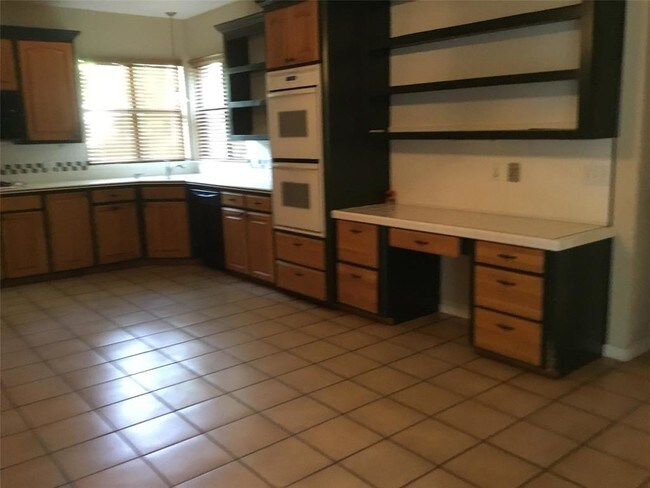 Foto del edificio - 710 Orleans Ct