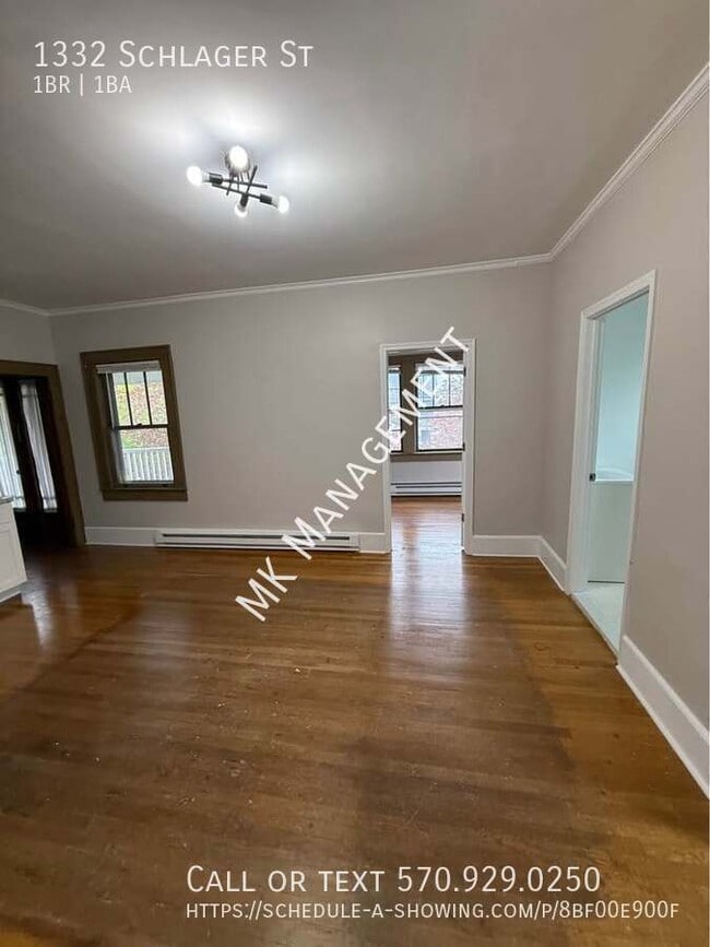 Building Photo - 1332 Schlager St