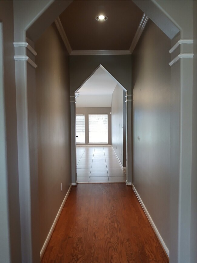 Building Photo - 21531 Cedar Cove Dr