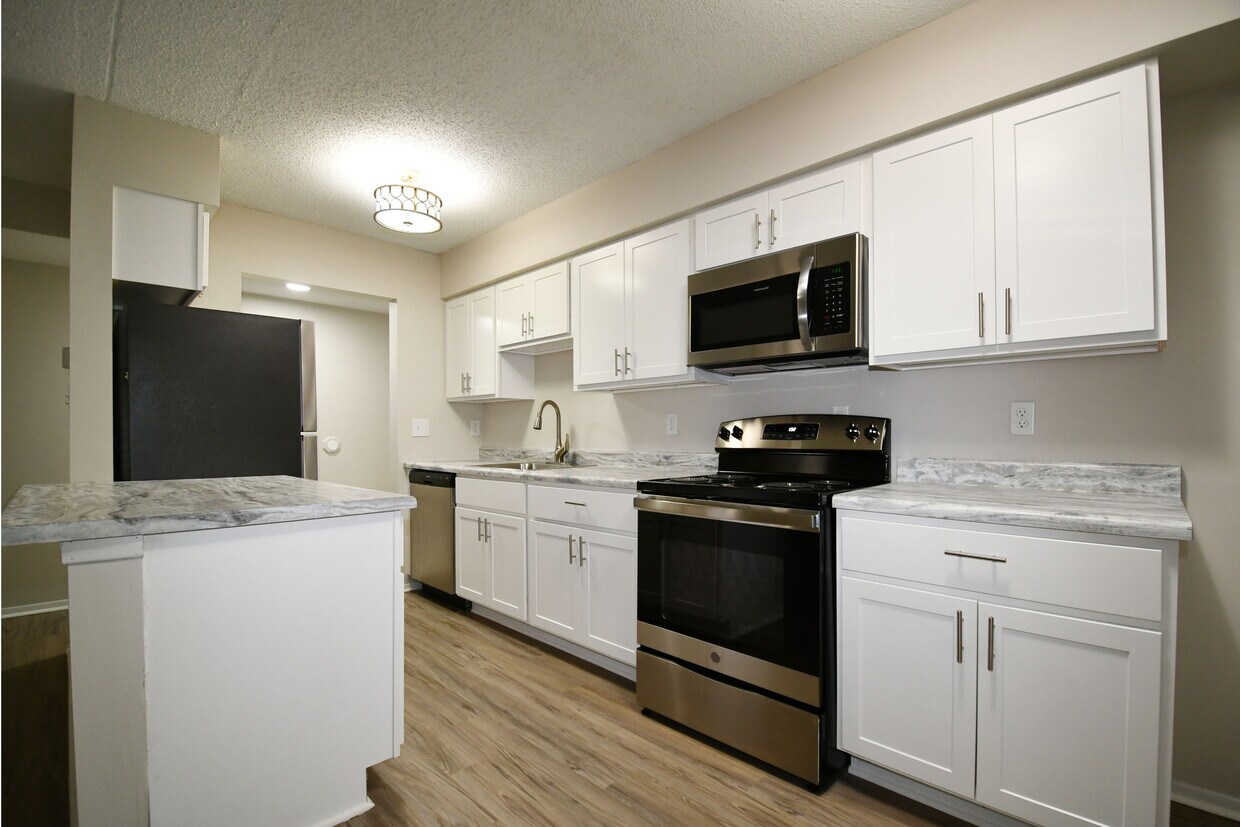 Village Squire Apartments in Canton, MI