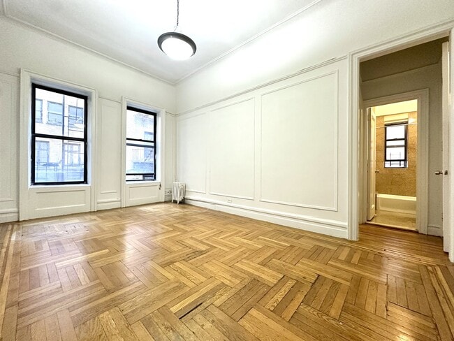 Building Photo - 664 W 163rd St