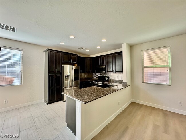 Foto del edificio - 7224 Mulberry Forest St